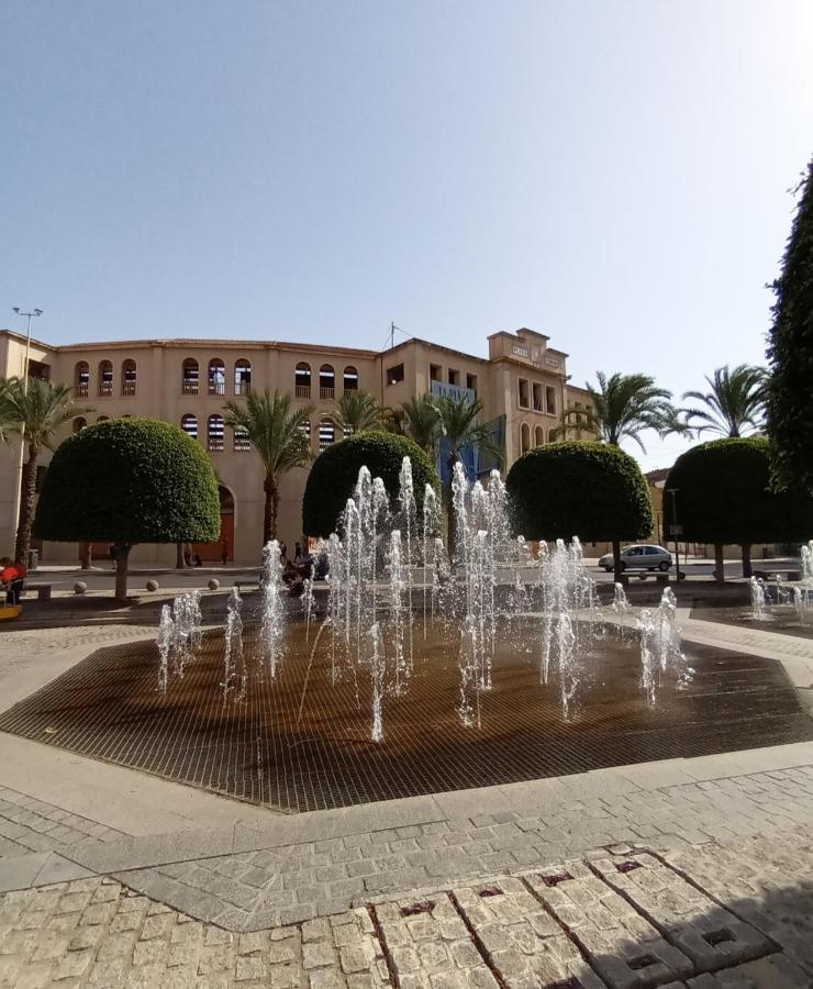 Estudio B Cerca De La Plaza De Toros Alicante Bagian luar foto